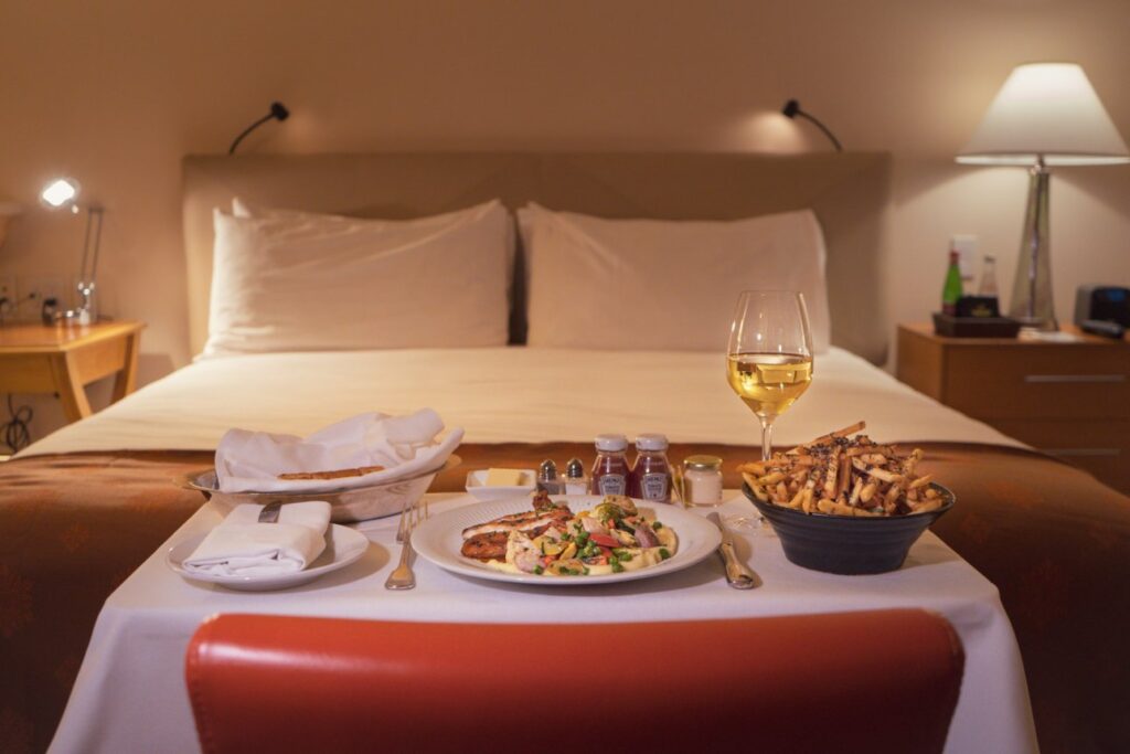 czym jest room service?